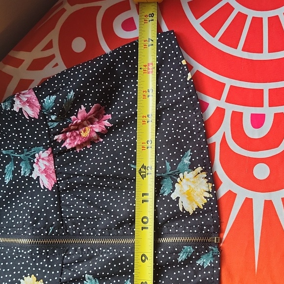 Peplum zip up floral top - Picture 5 of 14